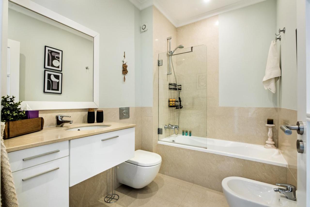 Luxury Apartment With Communal Pool And Terrace Quarteira Zewnętrze zdjęcie